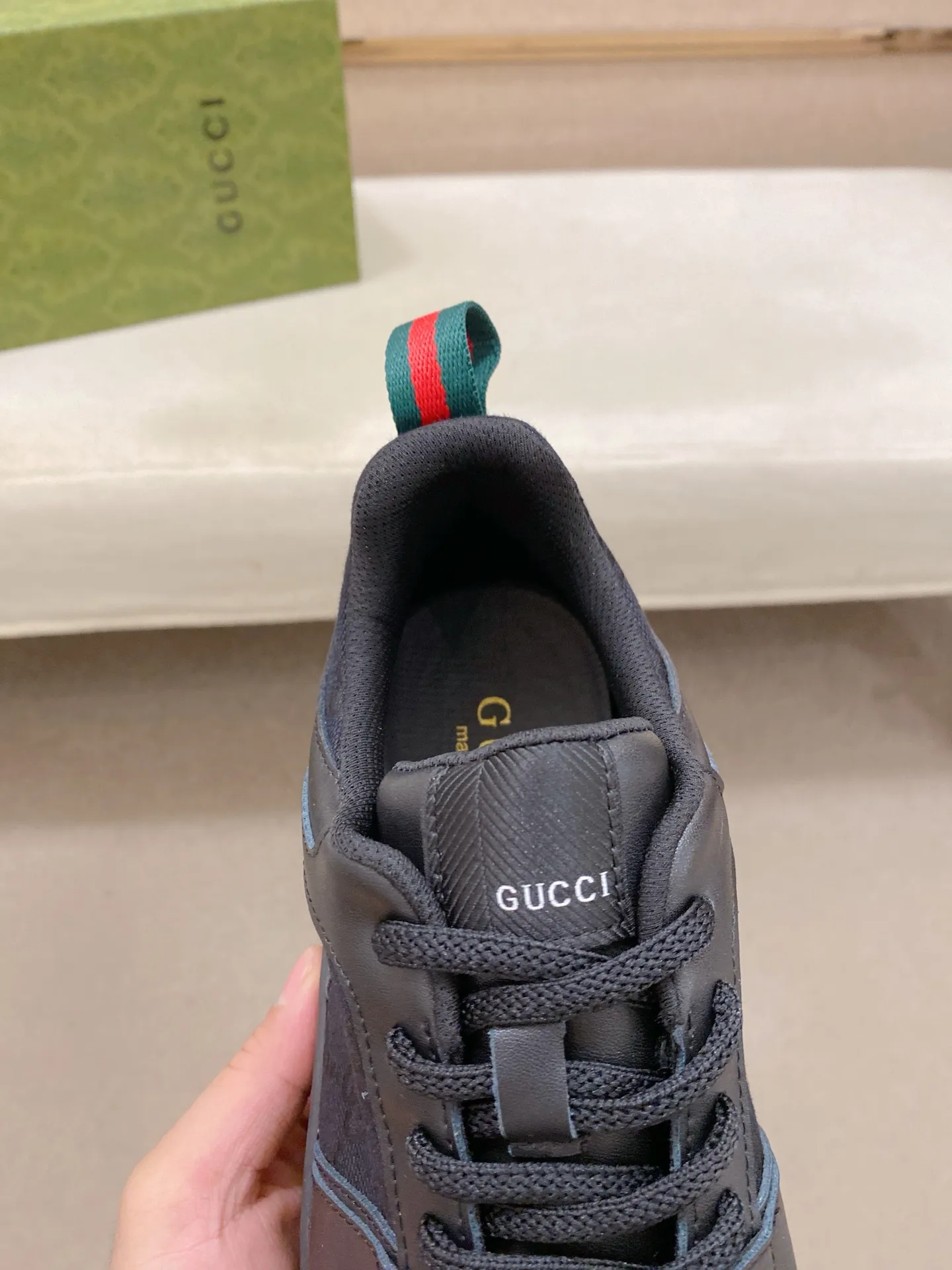 Men's clothing and shoes💰:420💰 (GUCCI) The latest model from the official website🎁🎁Casual and fashionable men's shoes👟, hot style💥The version is simple and elegant, exclusive for trendy men. The unique latest brand elements from the official website👑Original Gucci decoration, fashionable and generous, the fabric is original cowhide ✅Mesh breathable lining, the official website specifies wear-resistant casual outsole, the classic model is taken in kind at the counter🎬38-44 (can be customized for 45 non-refundable)